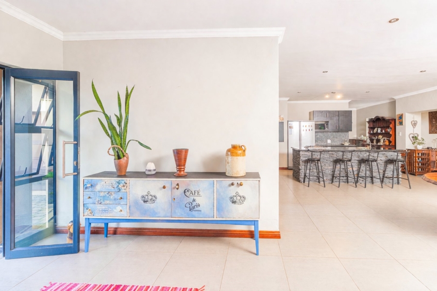 5 Bedroom Property for Sale in Xanadu Eco Park North West